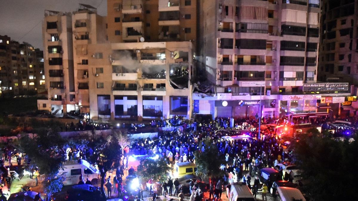 Al menos 22185 palestinos en su mayora mujeres y nios murieron desde entonces en bombardeos israeles Foto AFP