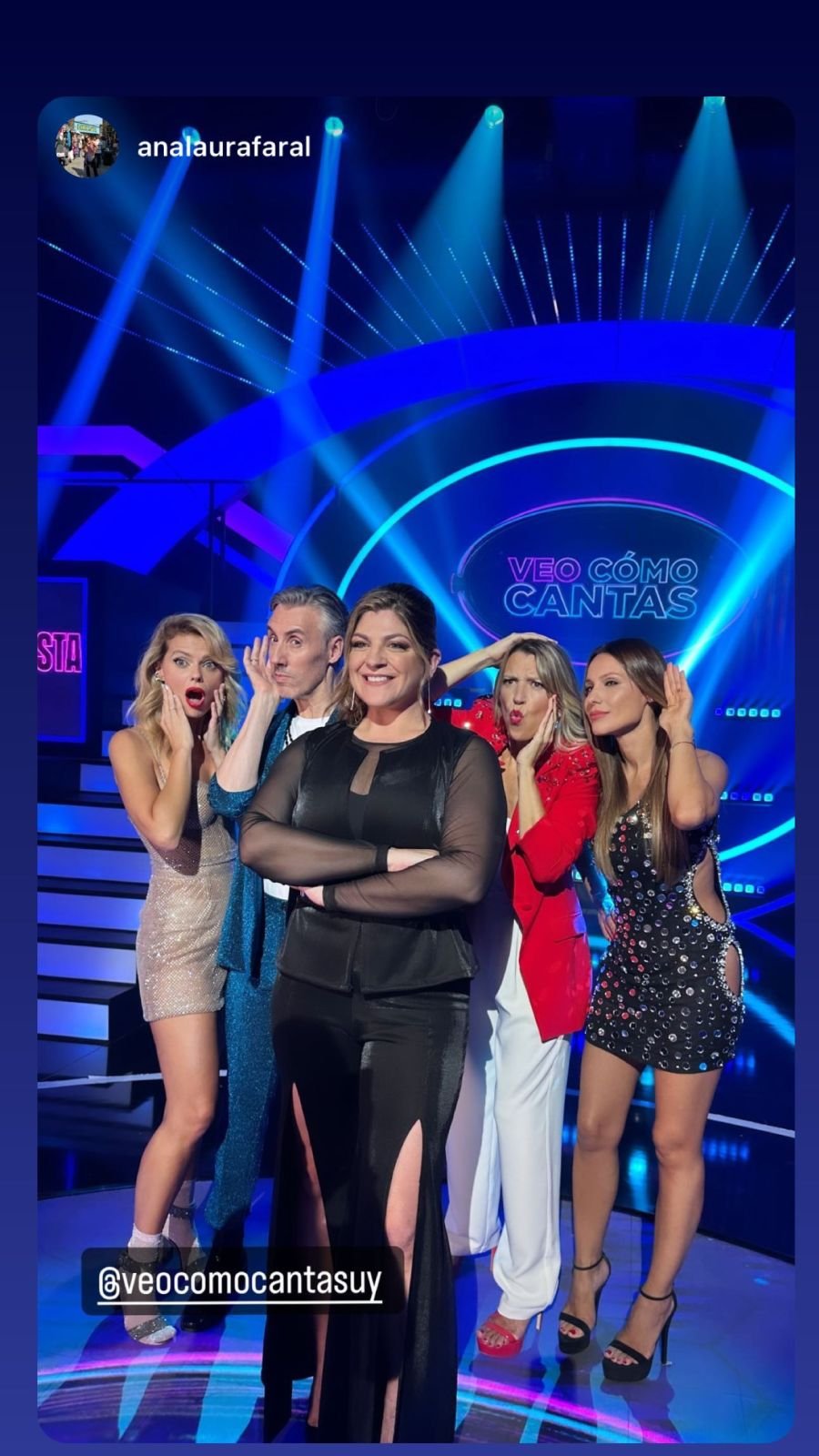 Pampita deslumbró con un vestido negro con pedrería para su debut en Veo como cantas