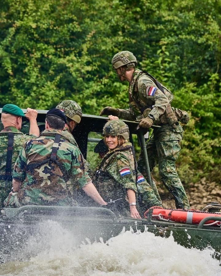 Máxima Zorreguieta se vistió de militar