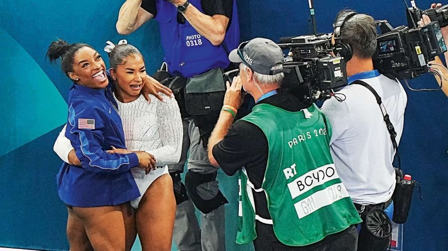 Deportes y espectáculo de la mano