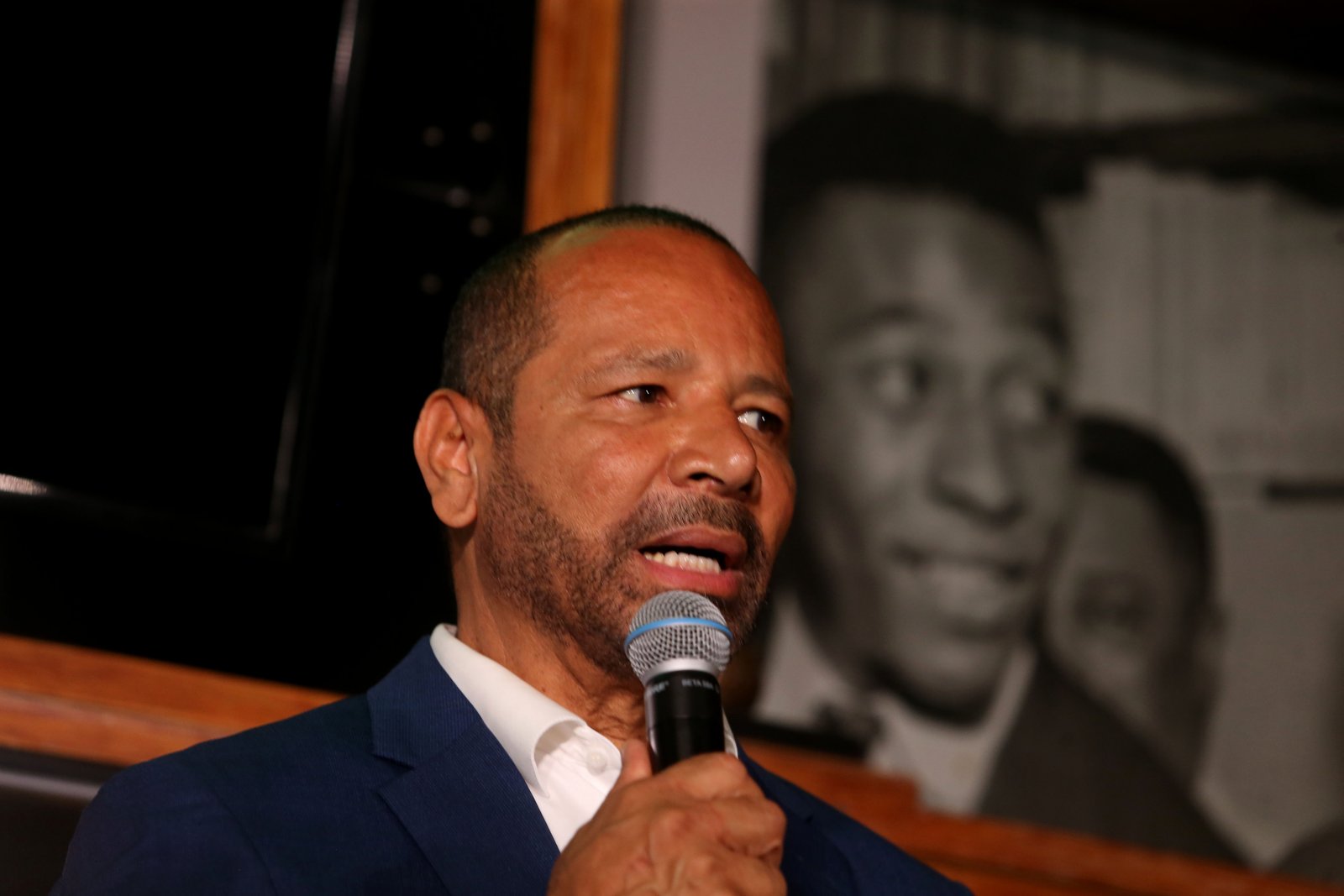 Empresa del padre de Neymar adquiere la marca Pelé