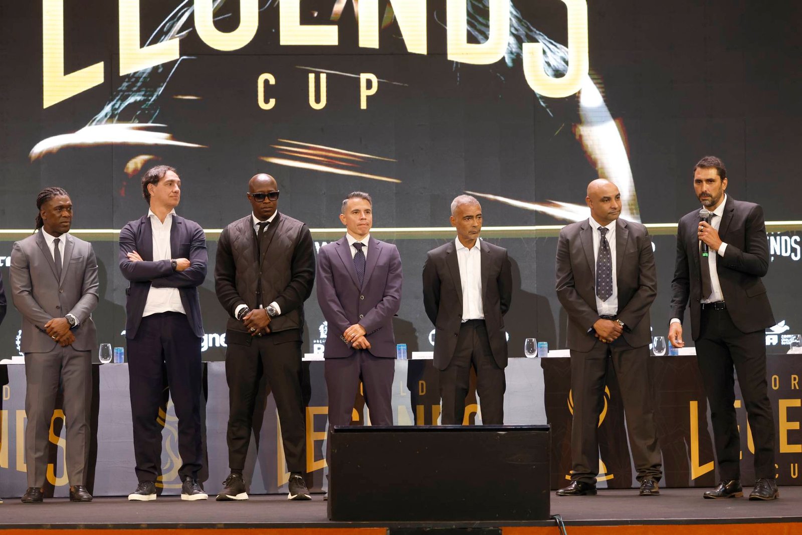 Primer Mundial de Leyendas del fútbol con Romario, Puyol, Buffon, Seedorf, Agüero, Henry...