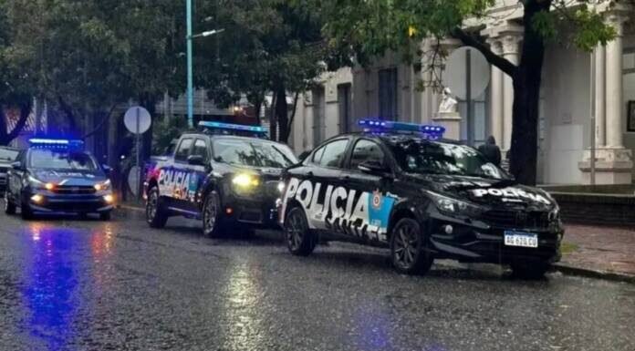 Alerta en una escuela de Rafaela: una docente detectó a un alumno que portaba un arma en su mochila