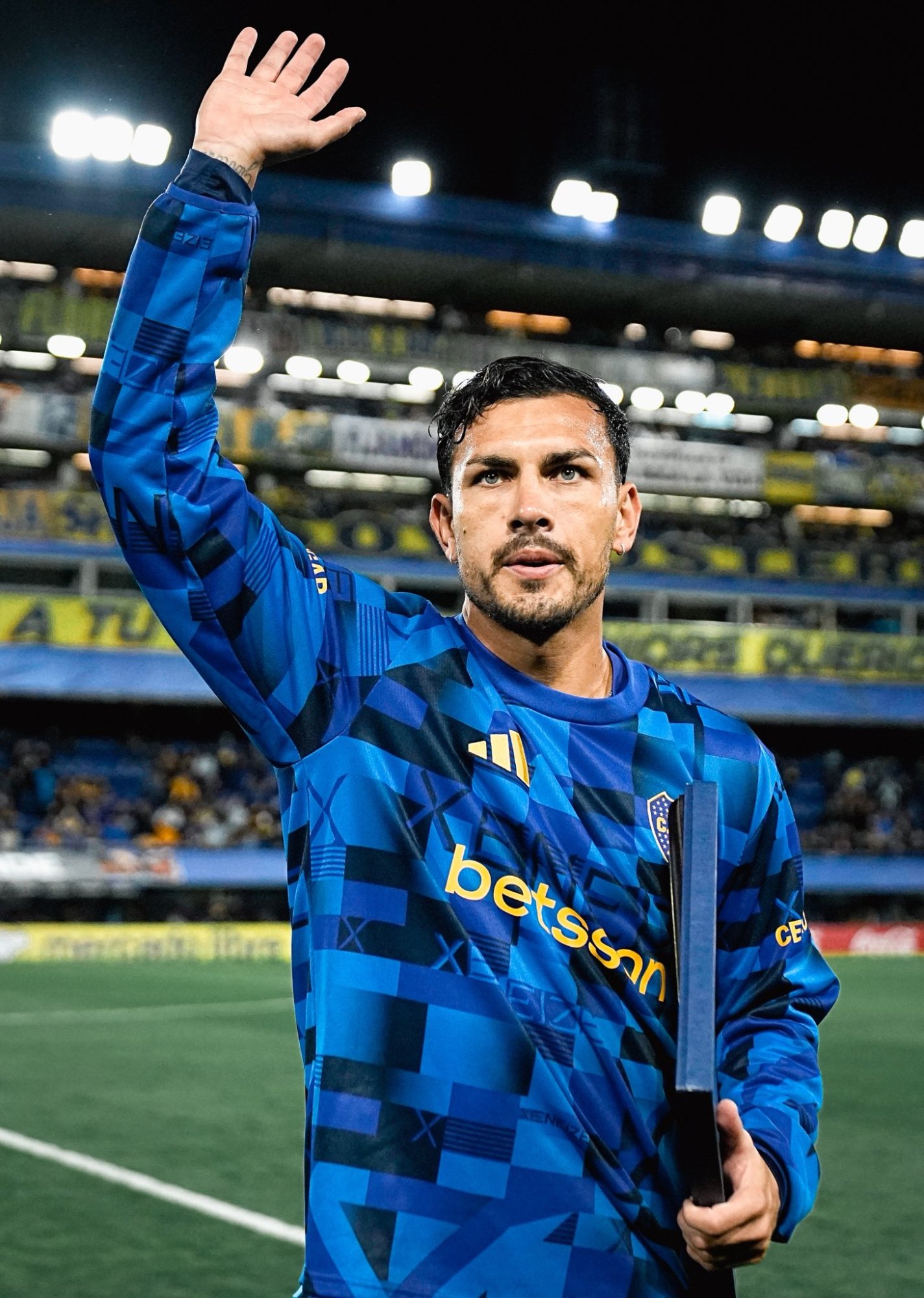 La otra cara de Leandro Paredes: reaparece con Boca tras sus agresiones a España en la final