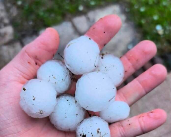 Fuerte caída de granizo y ráfagas de viento azotaron el sur y sudeste provincial (Video)