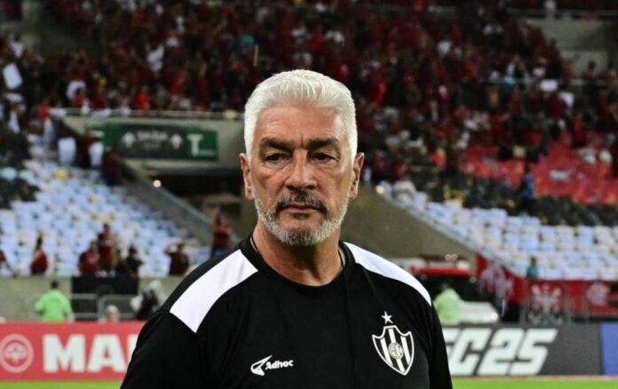 Omar De Felippe, nuevo DT de Talleres: sus números como entrenador