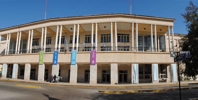 Sin acuerdo salarial, los docentes universitarios convocaron a un paro nacional