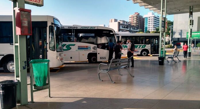 Transporte asegurado: AOITA acordó una suba salarial parcial