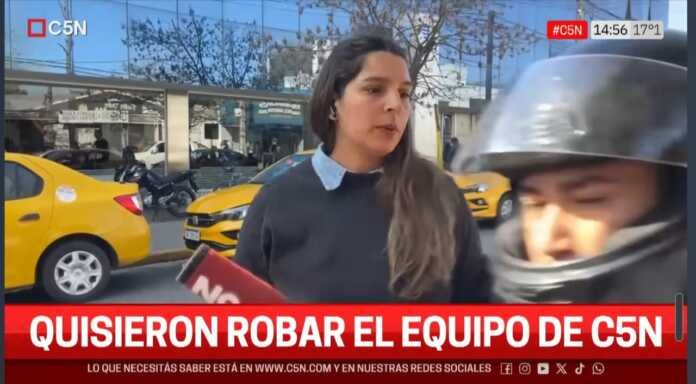 Video: intentó robar a dos periodistas de Carlos Paz mientras salían en vivo para C5N en Córdoba