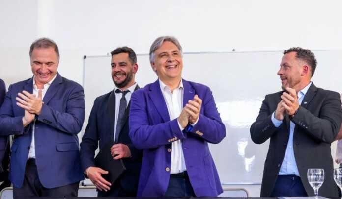 Llaryora llega este viernes a Carlos Paz con anuncios educativos y entrega de créditos