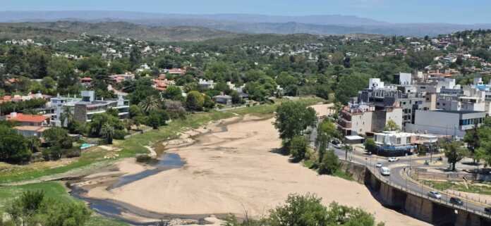 Carlos Paz declaró el Alerta Naranja del Servicio de Agua: Qué se puede hacer y que no