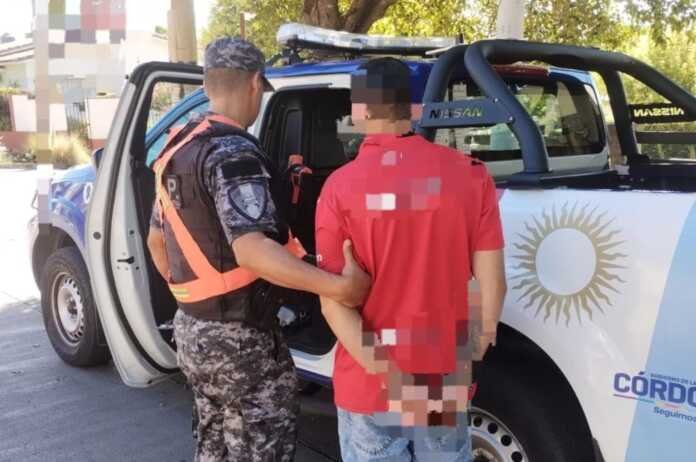 Es de San Antonio y circulaba en un auto con pedido de secuestro