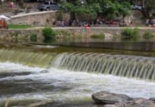 Creció el río San Antonio y llegó a un metro en El Fantasio
