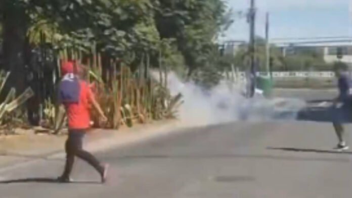Al menos un hincha muere durante pelea de barras de Colo Colo y Universidad de Chile